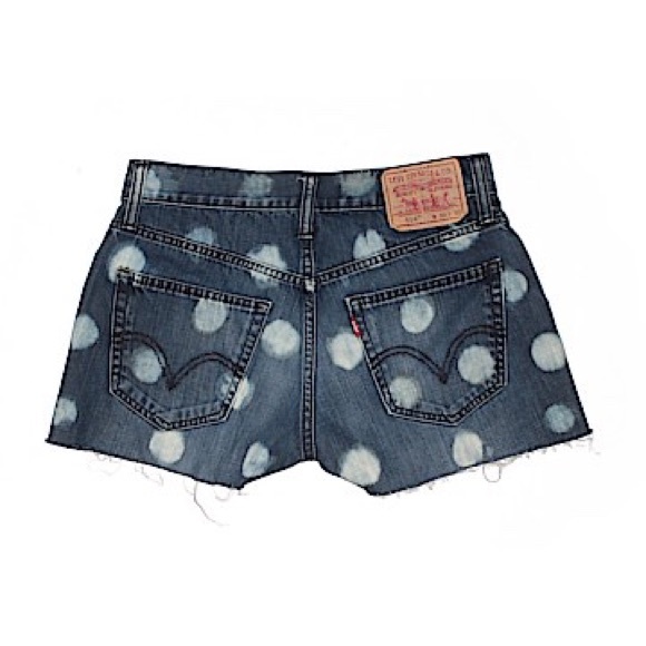 Levi’s Polka Dot Cut Off Shorts - Picture 3 of 8